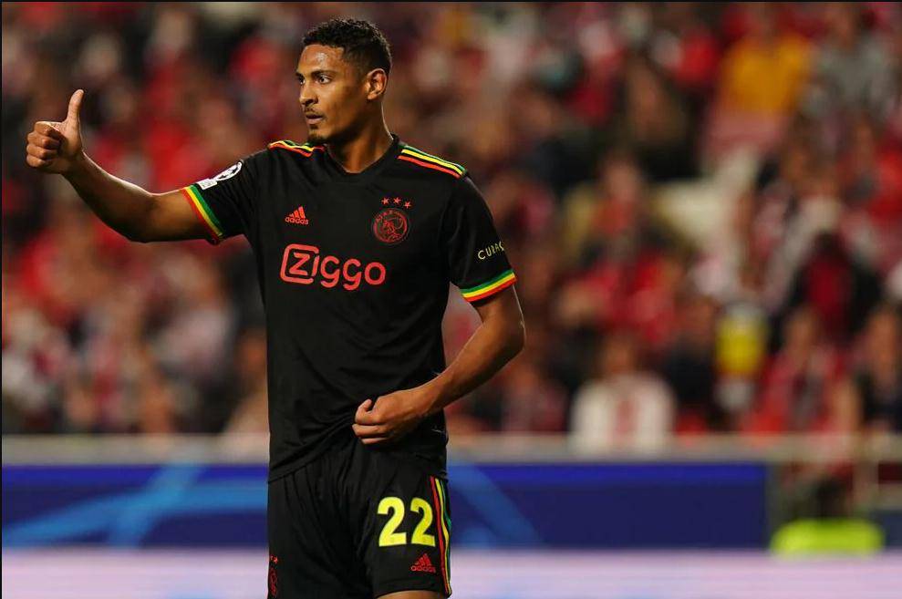 AYX葡萄牙体育内部会议纪要流出：赛前战术微调，荷甲使命明确，球探报告显示潜力的简单介绍